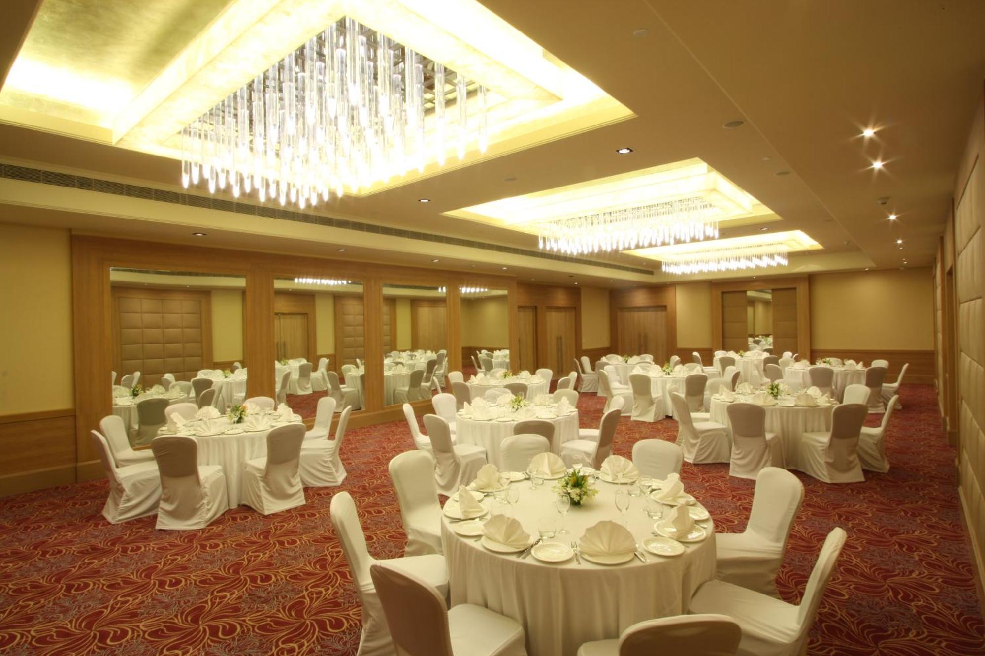 Hotel Radisson Hitec Hyderabad