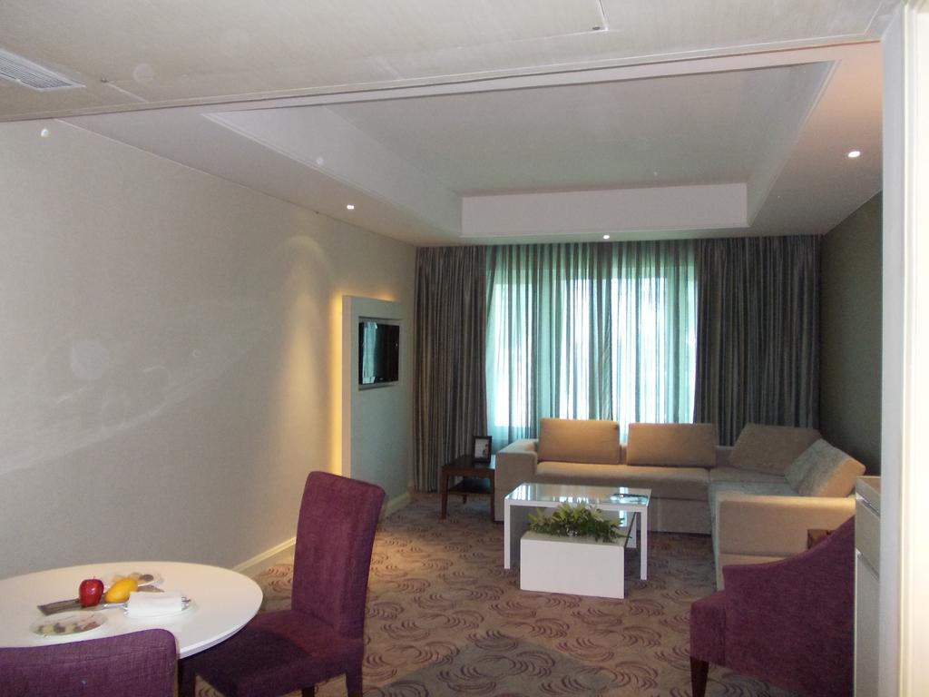 Hotel Radisson Hitec Hyderabad